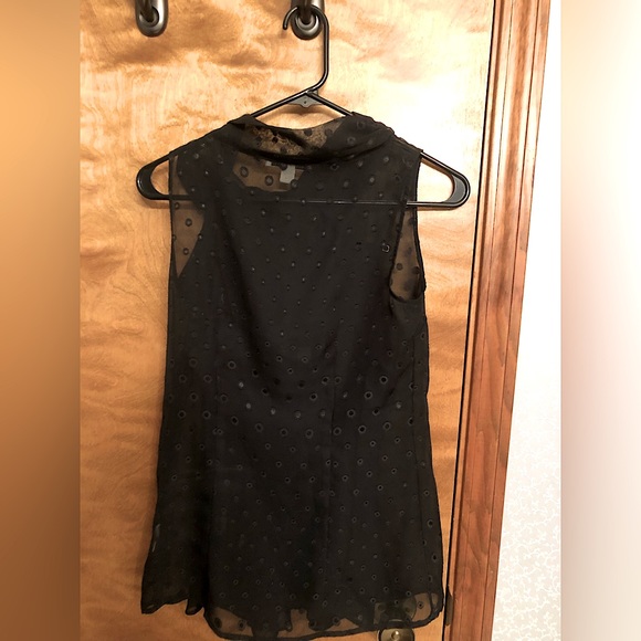 Banana Republic tie neck blouse - Picture 2 of 3